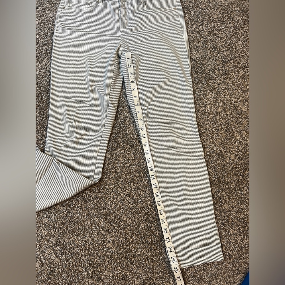 Chico's Ankle Cropped Jeans Girlfriend Sliming with Rolled Cuffs size 4 small - Picture 11 of 15